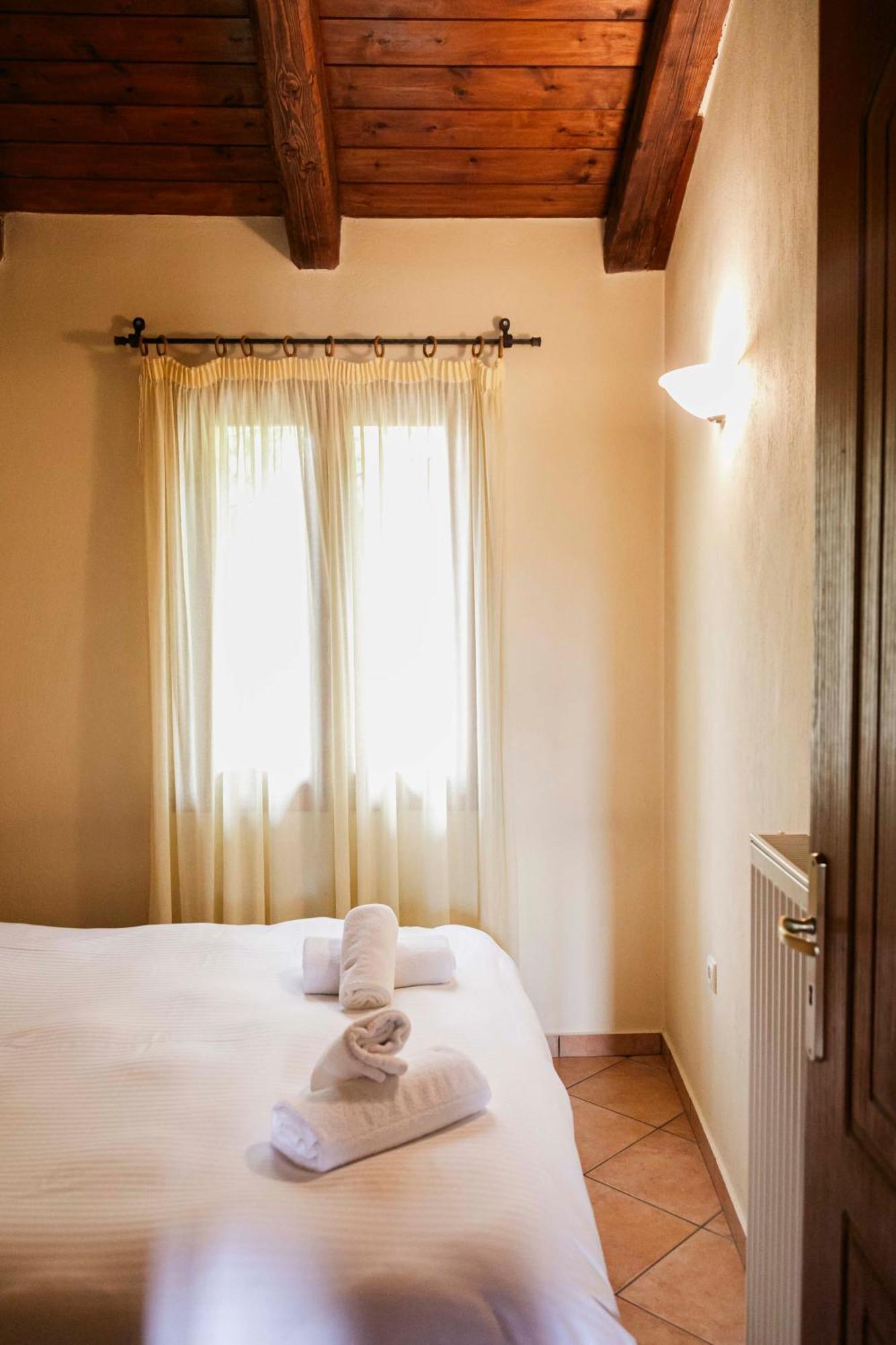 Guest House Ioanna Arachova Exterior foto